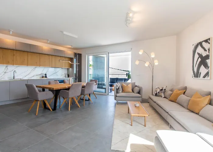 Apartment Crimson Holidays Trogir