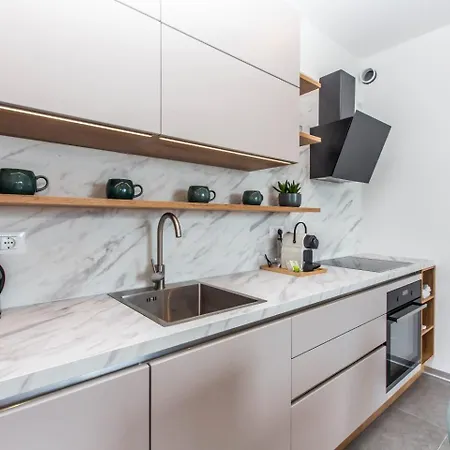 Apartman Crimson Holidays