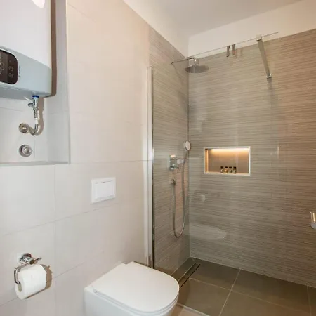 Apartman Crimson Holidays