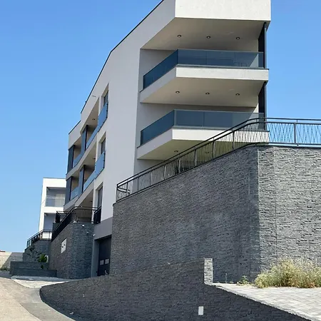 Apartman Crimson Holidays