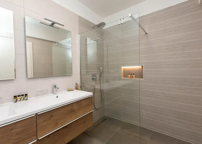 Crimson Holidays Daire Trogir