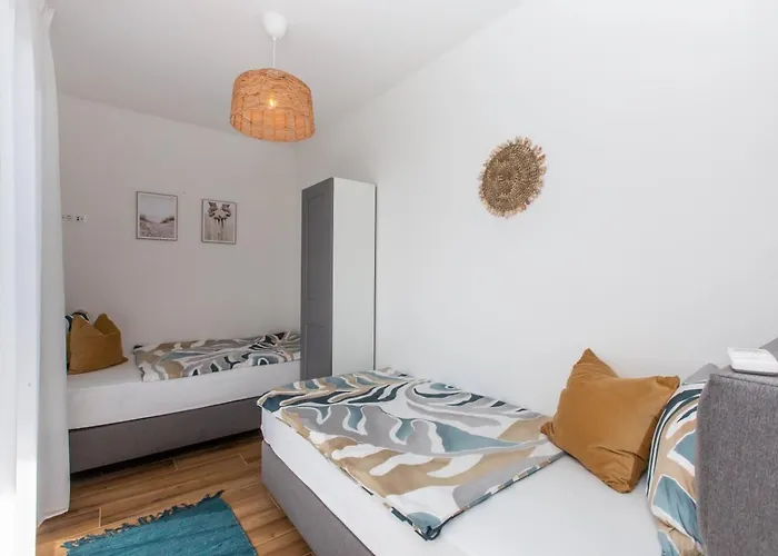 Daire Crimson Holidays