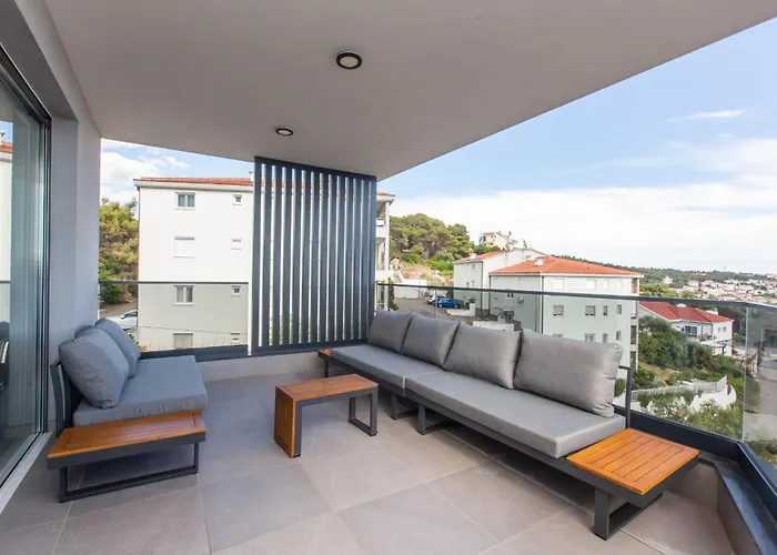 Апартаменты Crimson Holidays *